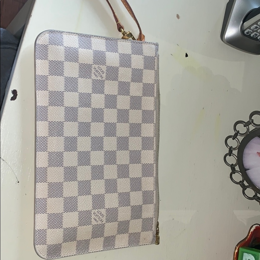 💗 Louis  Vuitton Damier azur neverfull pouch💗